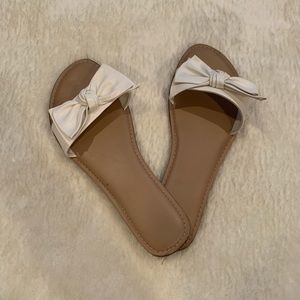 White bow stylish slides sz 10